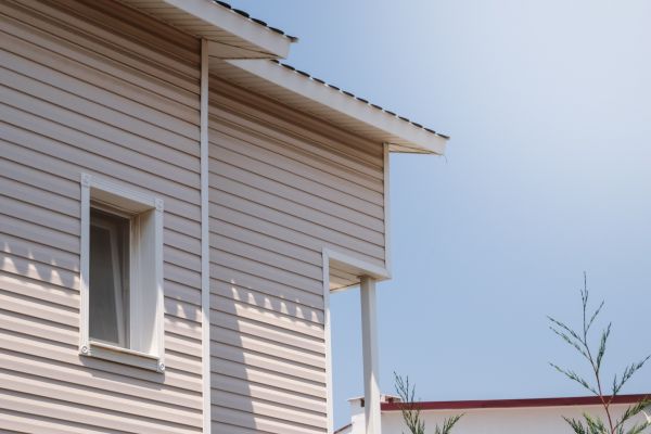 Cost of Vinyl Siding Hole Repair in Waldorf